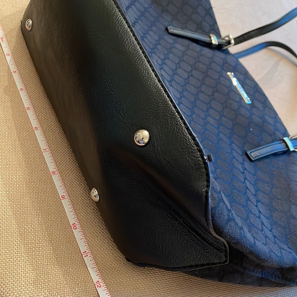 Nine West Black Tote Bag with multiple compartments - Picture 8 of 8